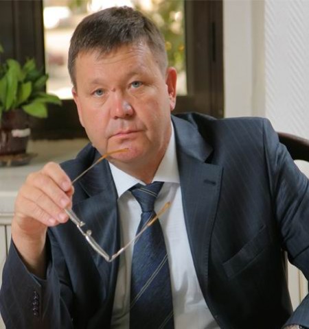 Талат Дадажанов