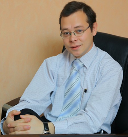 Отабек Акбаров